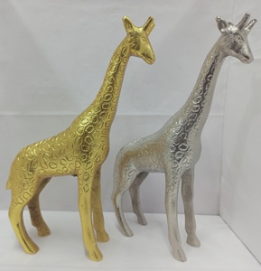 Fabricante de lujo moderno hogar decorativo plata aluminio Metal jirafa Mesa escultura elegante Animal decoración mesas resina - Product Image 1