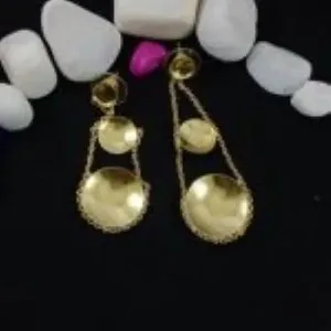 SOUMYA CREATIONS Pendientes Colgantes de Latón Chapado en Oro Hechos a Mano con Forma de Bola y Engaste de Garra para Mujer, de la India (Rajasthan) - Product Image 2
