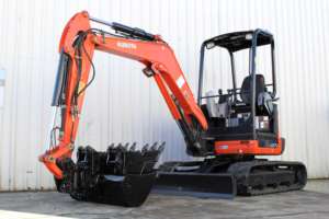 Ensemble polyvalent de mini-pelleteuses Kubota U27-4 avec attelage rapide hydraulique, rototilt et 2 godets | Machine de construction compacte - Product Image 2