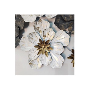 Artesanía de Arte de pared de Metal 3D montada en la pared con estilo con metalistería detallada perfecta para mejorar el ambiente del hogar al mejor precio - Product Image 1