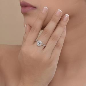 Anillo de Compromiso con Halo de Corte Esmeralda de 1.79 CTW, Anillo de Compromiso con Diamante Cultivado en Laboratorio, Corte Esmeralda, Diamantes Certificados F VVS1 VVS2, Único - Product Image 4