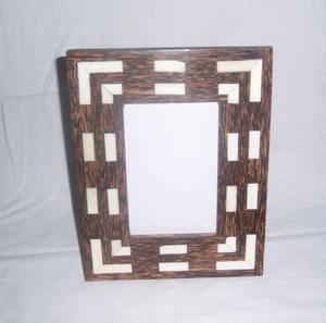 Cadre photo en bois écologique avec incrustation de nacre, taille et couleur personnalisées pour la décoration de la maison - Product Image 1