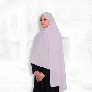 Hiyab de Chifón Transparente con Detalles Minimalistas de Pedrería, Acabado Suave y Brillante, Ideal para Invierno, Transpirable y Agradable al Tacto para un Estilo Modesto y Refinado - Product Image 4