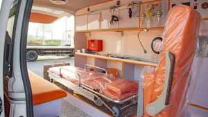 Ambulancia Toyota Hiace Usada, Motor de Gasolina Turbo V6 de 3.5L y 4 Cilindros, 4x4, Ambulancia Clínica Toyota Hiace de 3.0L, Furgoneta - Product Image 3