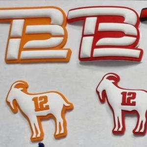 Améliorez votre mini casque avec des pare-chocs de football de haute qualité, parfaitement adaptés à votre collection Accessoires Protection élégante - Product Image 1