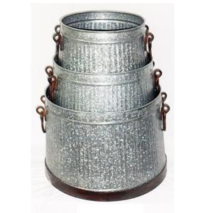 Macetas de flores de Metal de hierro galvanizado antiguo de alta calidad, juego de diseño clásico elegante de 3 decoración de jardín acanalada para uso doméstico - Product Image 1