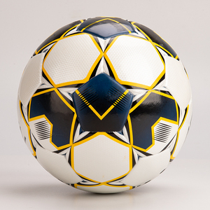 Balón de fútbol con logotipo personalizado de alta calidad, nueva moda, cuero PU para deportes para uso en juegos, venta al por mayor de fábrica - Product Image 3