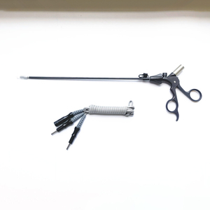 Pinzas bipolares atraumáticas laparoscópicas de electrodo Coag doble con base de instrumentos quirúrgicos de fuente de alimentación manual - Product Image 1