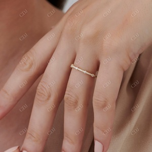 Banda de boda de oro amarillo de 14K con diamantes, anillo de boda apilable, regalo de compromiso de aniversario, joyería personalizada para fiesta de boda - Product Image 4