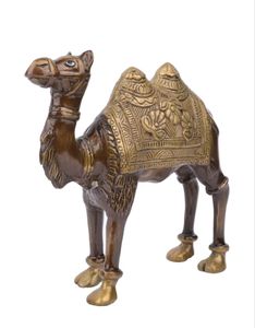 Adorno Decorativo de Camello, Fabricado en Latón y Pintado, Decoración Dorada para el Hogar, Estilo Moderno - Product Image 1