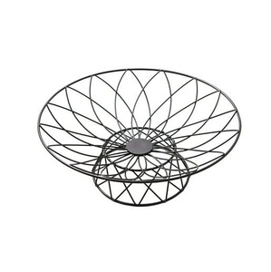 Panier de rangement de cuisine en fil métallique contemporain, durable et réutilisable pour fruits, pain, légumes et collations - Product Image 1