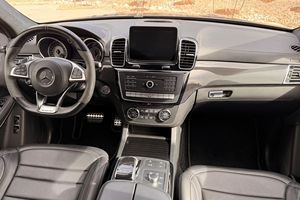 Mercedes-AMG GLS 63 2019 d'occasion en excellent état, V8 biturbo, transmission intégrale, bleu lunaire métallisé, provenance occidentale, peu modifiée - Product Image 4