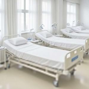 Draps de lit d'hôpital en polyester 100% biologique, écologiques, résistants aux taches, housse de couette tissée, taie d'oreiller, style uni blanc - Product Image 1