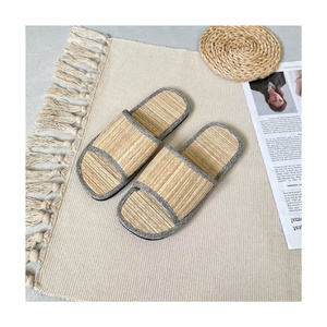 Pantoufles Seagrass d'exportation du Vietnam: Sandales durables pour l'hôtel et la maison, pantoufles Seagras abordables et vibrantes, fabriquées au Vietnam - Product Image 1