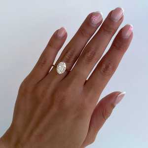 Bague de fiançailles ovale 2,60 carats en diamant de laboratoire, halo caché, style cathédrale, couleur EF, clarté VS, or 10k/14k/18k/platine, IGI - Product Image 2