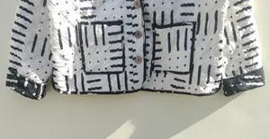 Veste d'hiver réversible en coton matelassé imprimé bloc pour femme Vêtements d'extérieur décontractés en indigo avec techniques lavées Tissu tissé court - Product Image 4