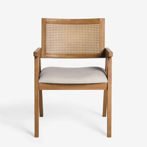 Estas versátiles sillas combinan un diseño de inspiración mundial con un confort excepcional 2308313 - Product Image 1