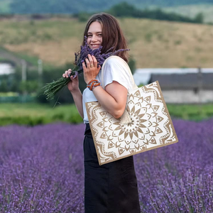 Sacs fourre-tout en toile de jute écologiques imprimés sur mesure 100% Sacs à provisions cadeaux réutilisables en vente Textiles et produits en cuir - Product Image 1