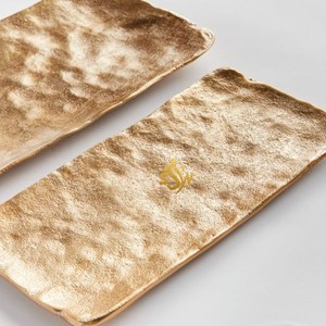 Bandeja de servicio de diseño elegante para decoración del hogar Bandejas de servicio de metal para artículos de cocina Hogar Hotel y restaurante en ventas desde la India - Product Image 3