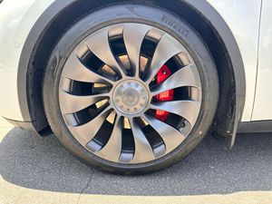 2020 Tesla Model Y Performance Sedan Quadruple-Motor AWD Capacité d'auto-conduite totale Lithium Light Intérieur Automatique Cuir - Product Image 4