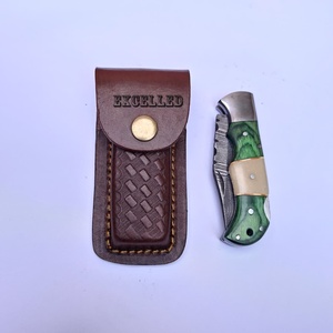 Couteau pliant Damas fait main sur mesure, couteau de survie multifonctionnel de poche pour l'extérieur avec manche en os et en bois de Pakka - Product Image 4