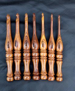 Crochets en bois faits à la main poignée en palissandre couleur et taille personnalisées ensemble de 7 pièces meilleur cadeau - Product Image 5