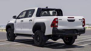 Entrega Inmediata 2025 TOYOTA HILUX GR SPORT 2.8D – BLANCO - Product Image 4