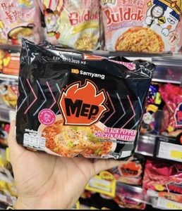 บะหมี่กึ่งสำเร็จรูปซัมยัง รสกระเทียมย่างและพริกไทยดำ - Product Image 4