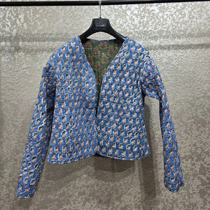 Chaqueta acolchada de algodón con estampado de bloque de mano indio para mujer, nuevo estilo transpirable y tejido con decoración de bolsillo para otoño - Product Image 1