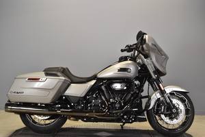 Harley-Davidson Usada del 2023 ®   CVO ™   Street Glide ®   FLHXSE disponible - Product Image 6