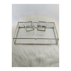 Boîte à bijoux rectangulaire moderne en verre transparent et métal avec couvercle à charnières, organisateur de présentation pour bagues, boucles d'oreilles, bracelets, décoration intérieure - Product Image 1
