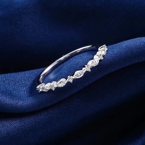 ของขวัญแต่งงานทรงกลมสวยงามสำหรับการตั้งค่าการฝังเพชรสำหรับงานปาร์ตี้ - Product Image 4