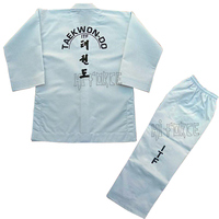 Uniforme personnalisé Dobok ITF/TKD/karaté/taekwondo à vendre