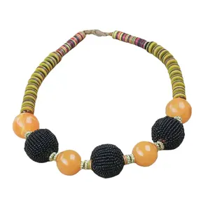Collier Offre Spéciale en résine de style religieux avec pendentif en perles de diamant à chaîne noire en forme d'amant classique pour les cadeaux d'anniversaire - Product Image 6