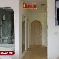 Porte intérieure en bois plastique WPC par les fabricants Deewoo étanche à l'humidité pour chambre et salle de bain - Product Image 5