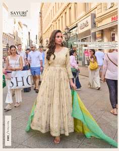 Robe et dupatta en soie Simar brodée, collection de créateurs, catalogue complet disponible au prix de gros, collection haut de gamme. - Product Image 5