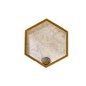 Ensemble de sous-verres en bois rectangulaires à motifs géométriques modernes pour table à manger, bureau et décoration intérieure avec un élégant design en chevron - Product Image 1