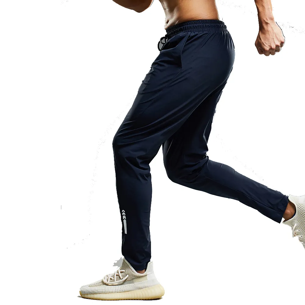 ग्रीष्मकालीन लोचदार पुरुषों खेल पैंट को चलाने वाले खेल पैंट के साथ आउटडोर 4 तरह से खिंचाव प्रशिक्षण जिम फिटनेस ट्रेजर