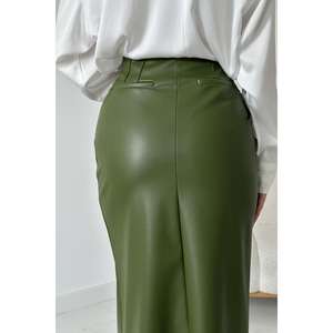 กระโปรงสีกากีอ่อนแบบมันเงา แต่งชายผ่า ดีไซน์หรูหราสำหรับผู้หญิง ขายส่ง - Product Image 1