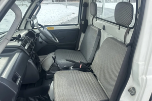 USADO ASEQUIBLE Y LISTO PARA CONDUCIR |   CONDUCCIÓN IZQUIERDA |   Volante a la derecha |   1999 DAIHATSU HIJET DUMP TRUCK 4WD 5 VELOCIDADES - Product Image 5