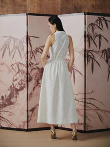 Vestido REN ROSE _ Vestido midi con diseño sin mangas, listo para enviar, marca local de Vietnam - Product Image 3