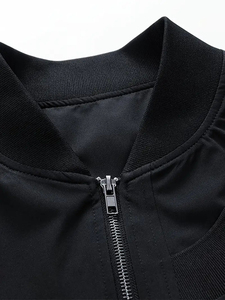 Blouson aviateur universitaire personnalisé à la mode de style urbain pour hommes décontracté d'hiver avec bordure en fourrure de mouton et tissu en toile - Product Image 5