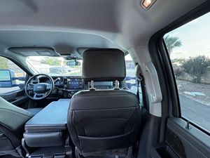 2023 Super Duty Lariat 4x4 ~ 11.600 millas, 7,3 litros Godzilla V8 Power, 4WD, diferencial trasero de bloqueo - Product Image 4