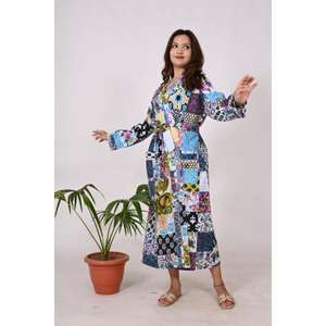 Bata de Kimono de algodón con estampado de bloques de retazos para mujer, hecha a mano en la India, ropa de dormir floral bohemio, bata de dormir suave - Product Image 4