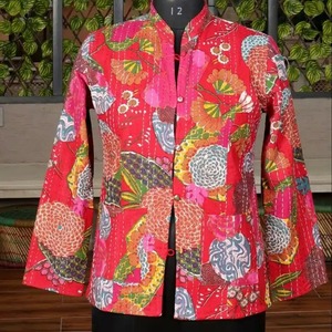Veste Boho en coton indien faite à la main pour femmes manteau matelassé réversible avec poche prix de gros vêtements d'hiver - Product Image 1