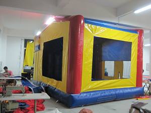 Château gonflable combiné avec des panneaux interchangeables - Product Image 4