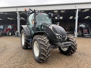 Tracteur Valtra A105 HiTech 2024, tracteur marcheur 120 CV, 10001-20000 heures - Product Image 2