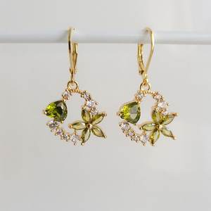 Aretes de Plata 925 con Baño de Oro y Circonita Verde, Estilo Vintage, Regalo para Ella - Product Image 4