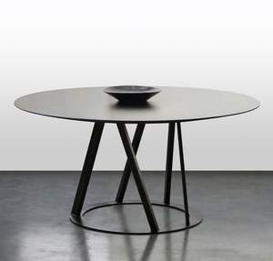 Table basse moderne en métal avec dessus visuellement attrayant pour décorateurs de maison Meuble pratique et élégant - Product Image 1
