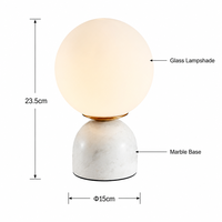 Lampe de bureau moderne et luxueuse avec abat-jour sphérique en verre opale et base en marbre naturel, idéale pour chambre à coucher, chevet, salon et hôtel